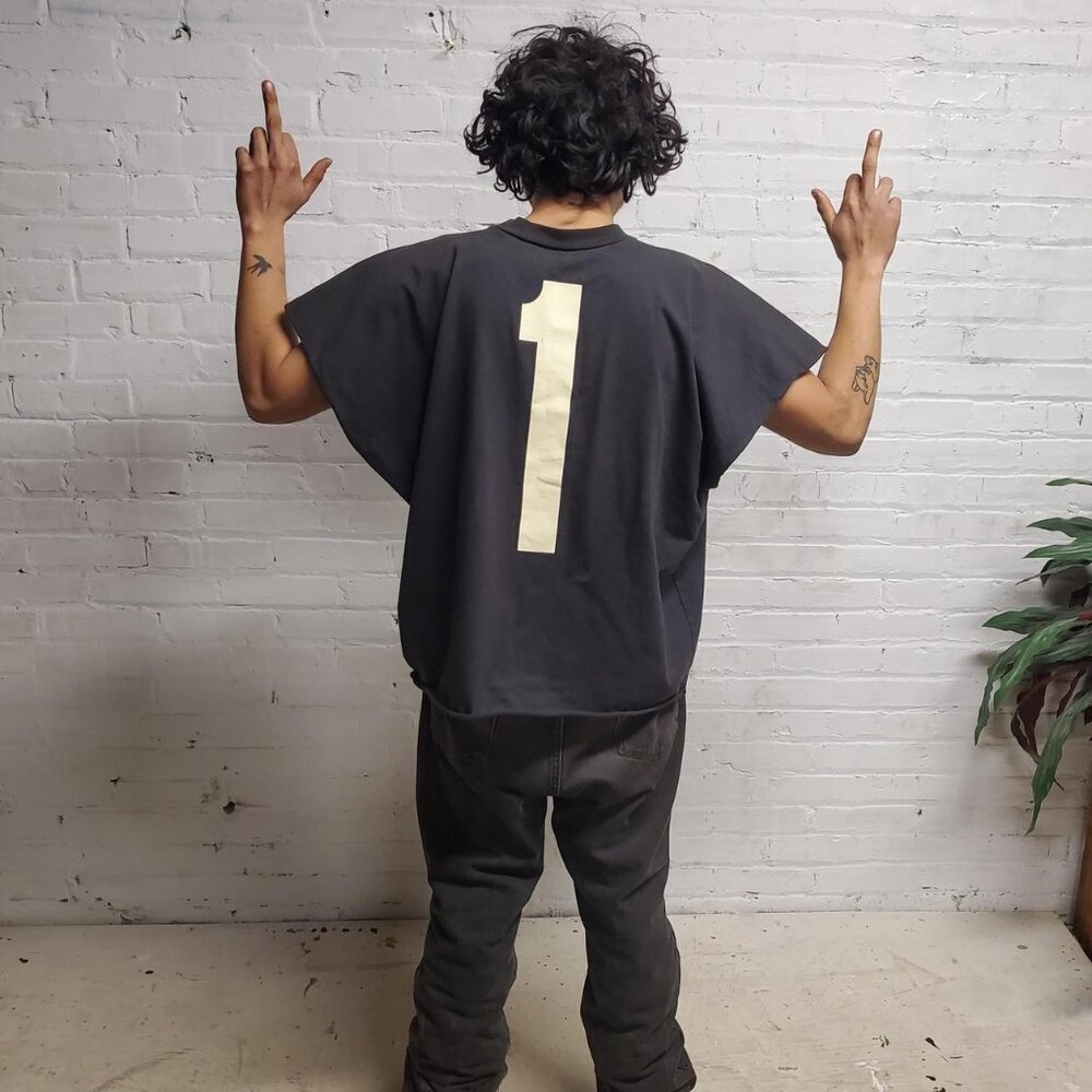 mens YZY Vultures 1  Gosha sleeveless boxy Tee / T-shirt size 2